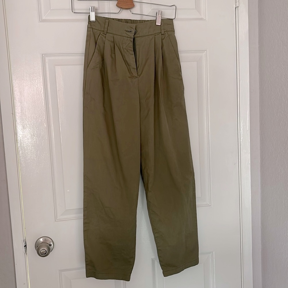 NWOT army green pants (xs)